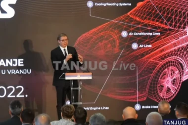 (VIDEO) VUČIĆ OTVARIO NOVU FABRIKU U VRANJU: Posao za 1.500 ljudi - spasili smo i okolne opštine