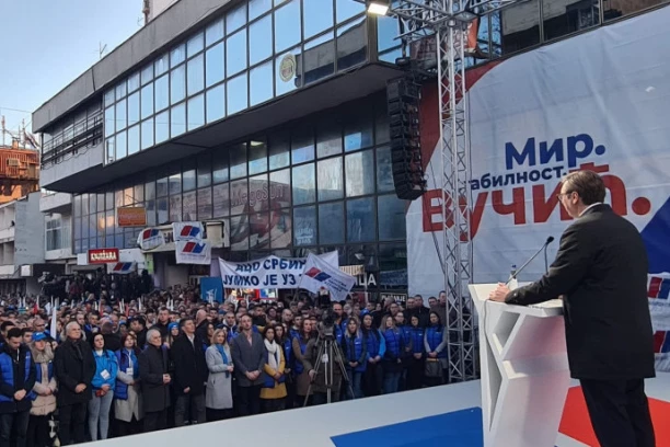 KAMPANJA KAKVA NIJE VIĐENA U SRBIJI! Vučić pomera granice, predizborni spotovi naprednjaka su potpuni hit! (VIDEO)