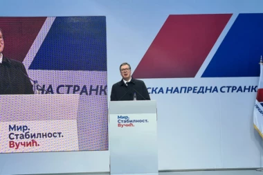 VUČIĆ pred VIŠE od 10.000 ljudi u VRANJU: Ne glasajte po tome kako ko izgleda ili kako govori, suština je u tome kako radi!