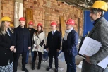 IZGRADNJA BEOGRADA NE STAJE: Vesić obišao radove na Petlovom brdu- građani dobijaju MULTIFUNKCIONALNI centar