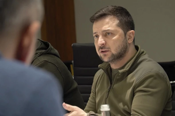 A OD AMERIKANACA - PONOVO "PATRIOTE": Zelenski odahnuo, iza novog poklona stoji samo jedna osoba