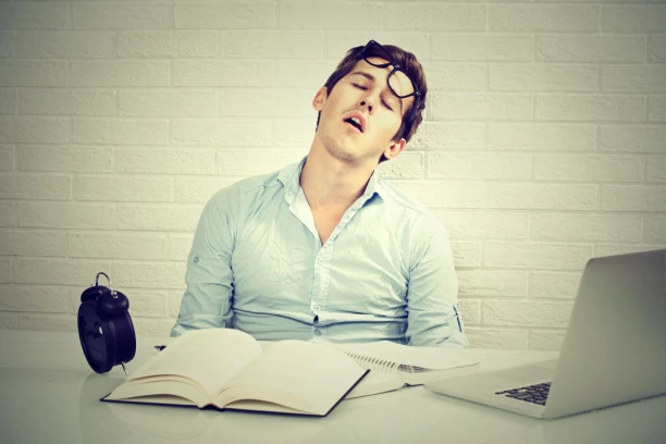 Ako često DREMATE, zdravlje vam je u opasnosti, a evo i zašto!