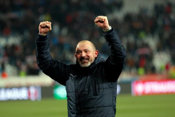 NOVI NESTA NA MARAKANI: Stanković bacio Delije u TRANS posle Rendžersa: Zvezda dobila KAPITALCA!