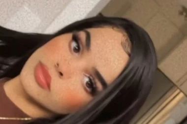 MAJKA I BRAĆA JE MALTRETIRALI, A TAKSISTA SILOVAO: Pobegla je od svoje porodice i vehabija, a njene provokativne fotografije joj danas donose novac i slavu (FOTO)