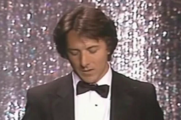 Poznati glumac OPTUŽEN za SEKSUALNO ZLOSTAVLJANJE: Bio je MILJENIK naroda, a preko noći se sve promenilo!