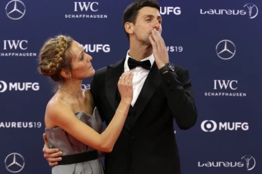 Prošlost Jelene Đoković isplivala na videlo, pre Novaka bila je okružena POROČNIM LJUDIMA, koji su utehu tražili u ALKOHOLU: Prijateljica raskrinkala sve njene tajne! (FOTO)