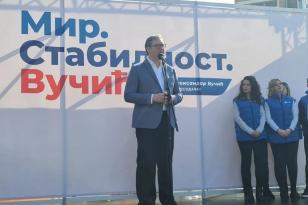 (FOTO/VIDEO) VUČIĆ STIGAO U RAŠKU: Oni su spremni da ruše, mi da gradimo