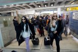 Uraganke se RASPALE?! Pevačice uhvaćene na aerodromu BEZ ŠMINKE, a jedan član grupe je IZOSTAO! (FOTO)