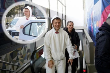 Relja Popović više ne liči na sebe: ŠOK izdanje Vesninog ZETA, ovakvog ga nikada niste videli! (FOTO)