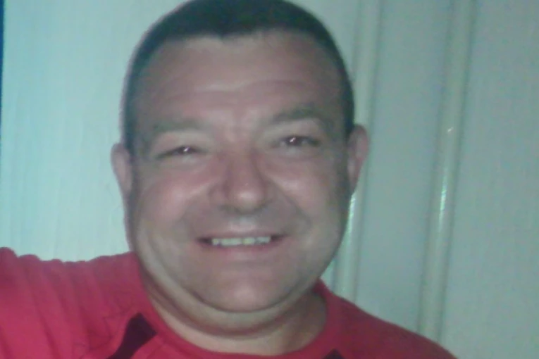 "Moramo zajedno u SMRT, NE BOJ SE"! Ovo je čovek koji se jutros razneo bombom u Kruševcu! Žena preživela!