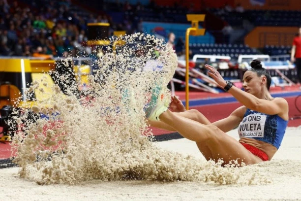 IVANIN SUPRUG POTVRDIO: Zlato su zajedno proslavili u pesku (FOTO)