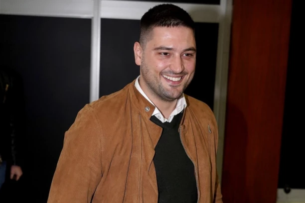 Ljuba Perućica ostavio pevanje? Pevač zavrnuo rukave, o OVOM potezu dugo će se pričati (FOTO)
