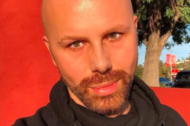 Poznati pevač OŽENIO Amerikanca: Pokazao LAGODAN život, a pogled iz LUKSUZNE vile će vam oduzeti DAH! (FOTO)