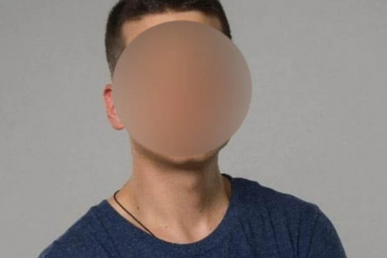 Upucao OCA I MAJKU pa potpuno GO otrčao do STRICA! Ovo je mladić koji je ubio roditelje kod Smederevske Palanke! Nedavno se vratio iz INOSTRANSTVA!