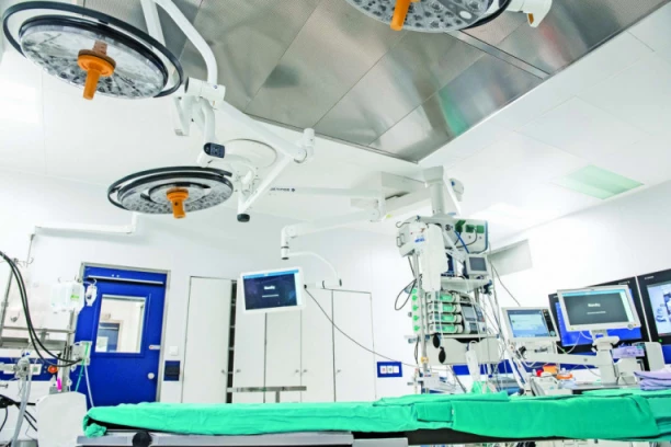 DEDINJE 2 KAO SVEMIRSKI BROD: Ekipa Republike u poseti Institutu