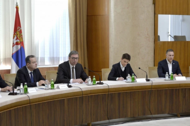 ZAVRŠENA SEDNICA SAVETA ZA NACIONALNU BEZBEDNOST! Situacija na KiM i Evroprajd glavne teme!