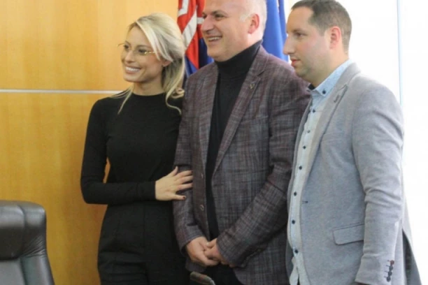 Tribina Fondacije "Dajana Paunović": Zvezdara je ponosna na svoju pozitivnu demografsku sliku