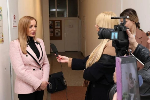PRILIKA ZA DECU DA STIČU ZNANJA I ISKUSTVA: Počeo sa radom "Kreativni svet malih Vračaraca"