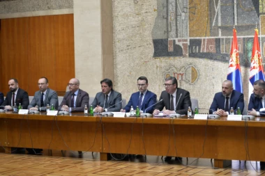 HITAN SASTANAK SA AMBASADORIMA KVINTE! Vučić napustio sednicu Saveta za nacionalnu bezbednost:  KLJUČNO PITANJE - ŠTA ĆEMO DAN POSLE?