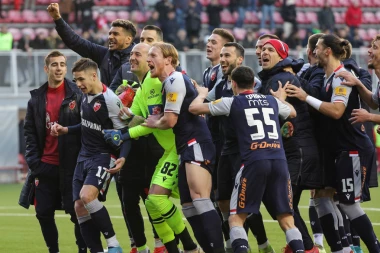 DEFANZIVAC POTPISUJE NA MARAKANI: Zvezda povukla NEOČEKIVAN potez!