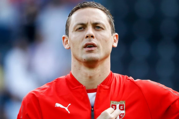 ŠOKANTAN VELEOBRT! Igraće sa LIDEROM "Orlova": Murinjova Roma OTPALA, Matić POTPISUJE za giganta i dobija 12.000.000 evra U KEŠU!