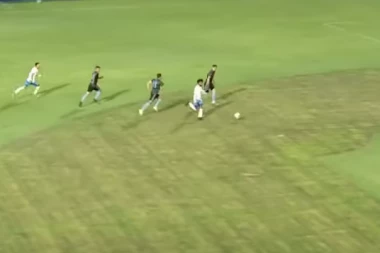 OSAM GOLOVA ZA 20 MINUTA: Odigran NAJLUĐI meč u istoriji fudbala! (VIDEO)