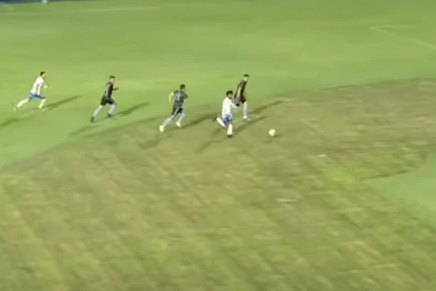 OSAM GOLOVA ZA 20 MINUTA: Odigran NAJLUĐI meč u istoriji fudbala! (VIDEO)