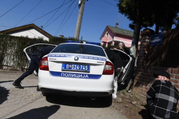 "POKUŠAVAO I DA JE ZADAVI GOLIM RUKAMA! ON JE SIROVINA!" Novi detalji UŽASNOG PORODIČNOG NASILJA na Zvezdari!