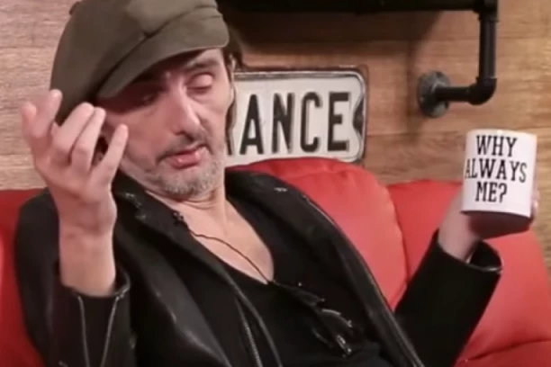 PROBUDIO SE PORED SUPRUGE KOJA JE BILA MRTVA: Poznatom muzičaru preminula žena u toku NOĆI OD PREDOZIRANJA, TUGA DO NEBA!