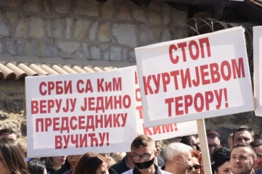 ZAVRŠEN PROTEST U SEVERNOJ MITROVICI: Goran Rakić poslao poruku podrške okupljenim Srbima