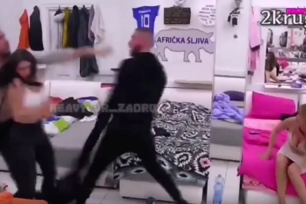 Ovo je prethodilo tuči Mensura i Marka: Milica i zadrugari pokušali da razdvoje RAZJARENE ZADRUGARE, prebijena Viktorija ZAPRETILA TUŽBOM (VIDEO)