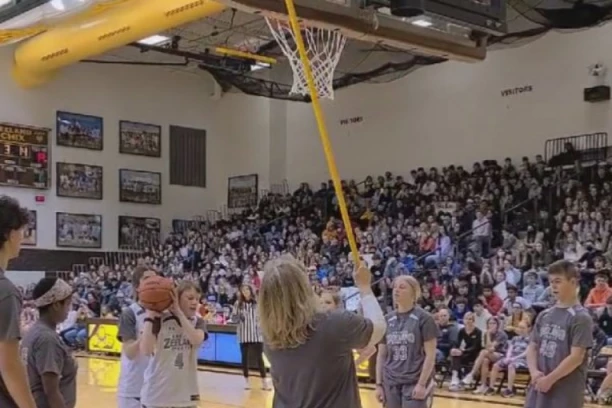 VIŠE OD SPORTA: Humani gest o kojem bruji ceo svetski sport, svi joj se dive! (VIDEO)