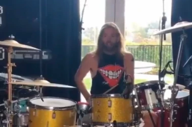 Otkriven UZROK SMRTI legendarnog muzičara: Bubnjar imao KOKTEL droga u sebi, srce mu nije izdržalo!