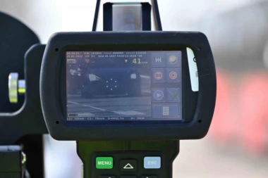 DIVLJAO 230 NA SAT: Muškarac (28) priveden kod sudije za prekršaje