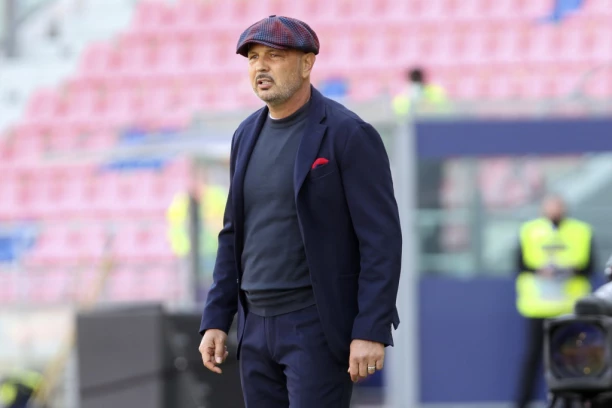 BOMBA NA APENINIMA: Siniša Mihajlović blizu klupe JUVENTUSA!