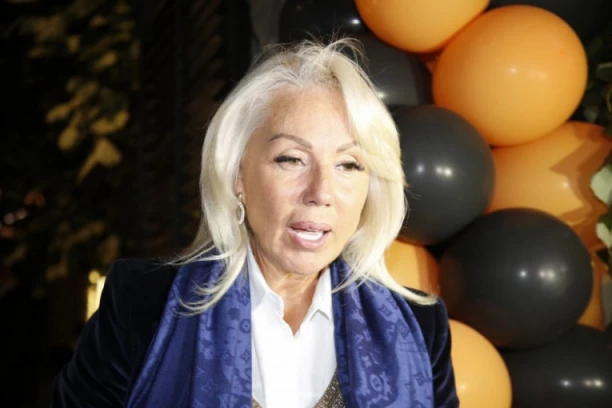 Lepa Brena progovorila o NASILJU, otkrila JEZIVE DETALJE o kojima je godinama ćutala: To je ono NAJUŽASNIJE... (VIDEO)