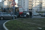 HAOS U BEOGRADU! Tramvaj udario automobil!