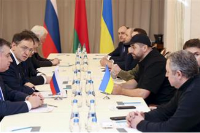 Ukrajina i Rusija ponovo za PREGOVARAČKIM STOLOM! Poznati novi datum i mesto sastanka delegacija dve ZARAĆENE države!