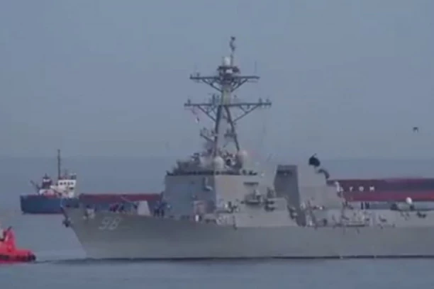 KINA U PRIPRAVNOSTI! Dva broda američke RATNE MORNARICE primećena u vodama kod Tajvana! NOVO ZAOŠTRAVANJE!