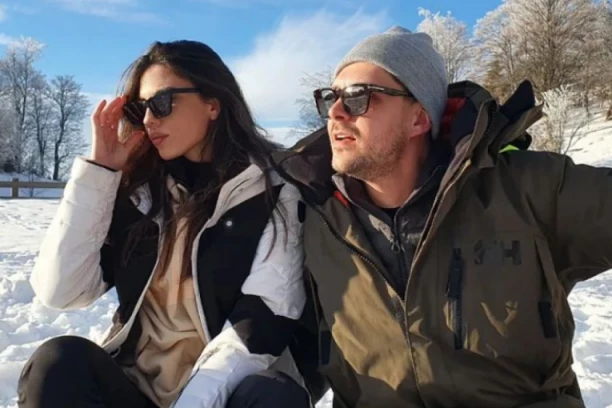 Bikovićev kolega mu MUVAO DEVOJKU, slao joj PORUKE: Advokatica zavela zgodnog glumca, procurila prepiska koja sve dokazuje! (FOTO)