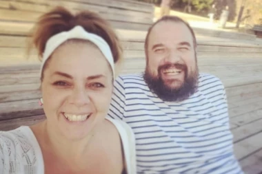 Procurile VRELE FOTKE Kristine Kovač sa njenim mužem: Ćerka je uhvatila u AKCIJI, pa objavila sve javno, zbog ovih kadrova GORI INTERNET! (FOTO)