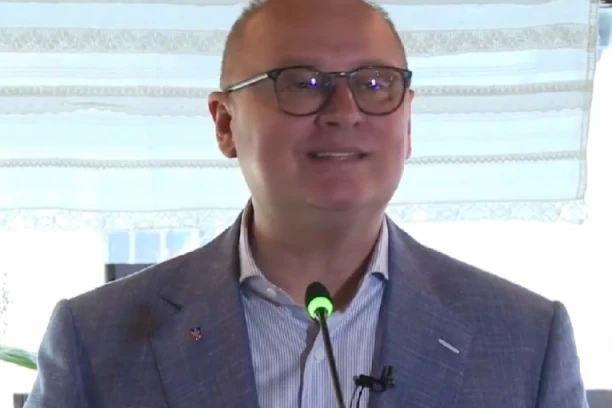 GORAN VESIĆ NA PREDSTAVLJANJU DRUGOG DELA SVOJE KNJIGE: Beograd je za mene ljubav i strast! (VIDEO)