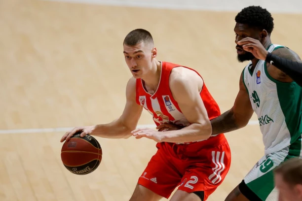 DEMONSTRACIJA SILE: Zvezda PREGAZILA bespomoćnu Krku!