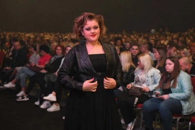 Pevačica OSLABILA preko 70 kilograma: "Nikad nisam bila mršavija" Bojana Stamenov srećna, ali ima jedan PROBLEM, evo šta je MUČI