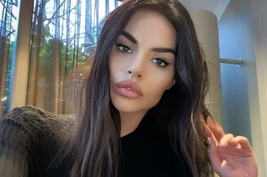 MANEKENKA ZAVRŠILA NA OPERACIJI! Sva u koncima nakon HITNOG TRETMANA! Evo šta je tada rekla zbog komplikacije koju je imala! (FOTO)