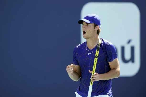 PLASMAN KARIJERE: Kecmanović preskače Federera i postaje drugi reket Srbije!