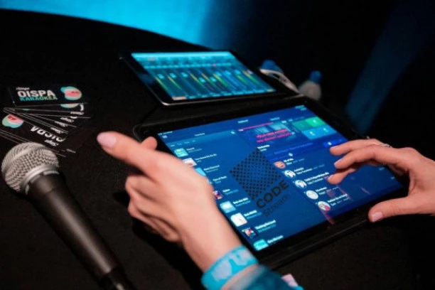 U korak sa savremenim svetom uz "CODE" platformu