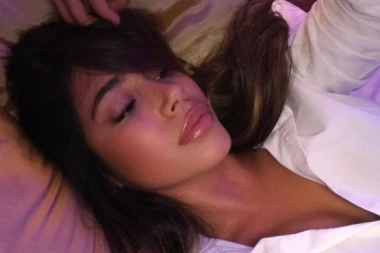 FRANČESKA SLATKA KAO STRAĆATELA: Baloteli predstavio novu devojku! BOMBA je mala reč (FOTO)