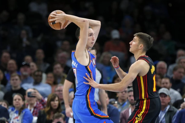 SRBI SIPALI TROJKE: Revolveraški obračun Bogdanovića i Pokuševskog! Bjelica popunjavao kolone (VIDEO)