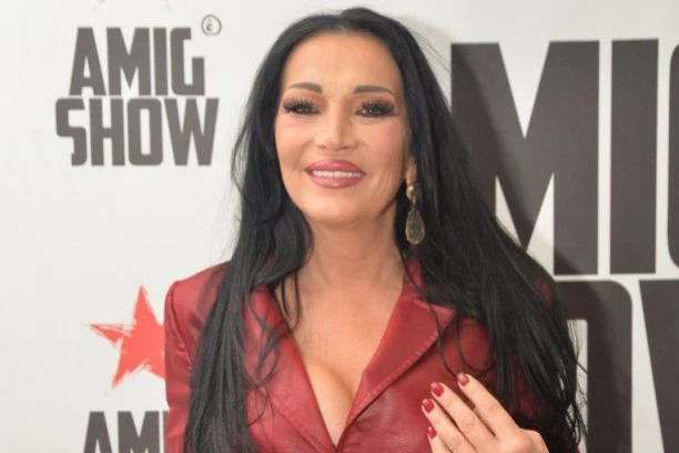 "UVEK SMO ZNALI KO SE TIME BAVI": Goca Božinovska progovorila o PROSTITUCIJI NA ESTRADI - njene reči će vas ŠOKIRATI!